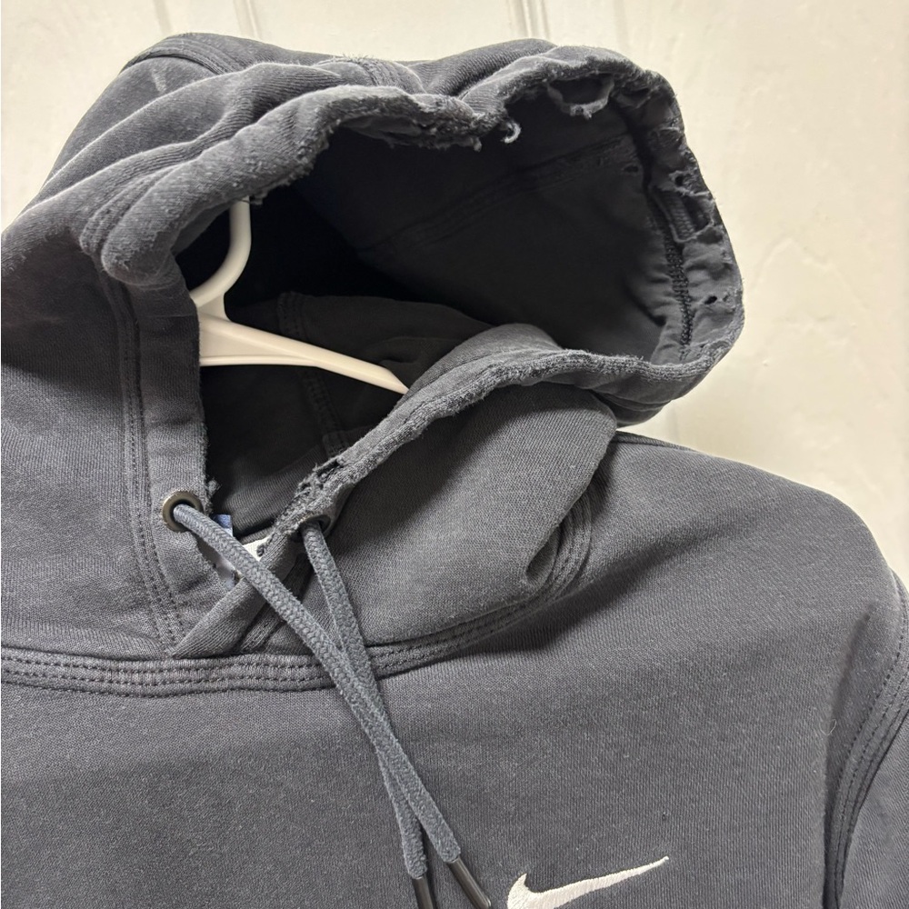 Nike Men's Hoodie in Black with White Logo - Picture 4 of 4